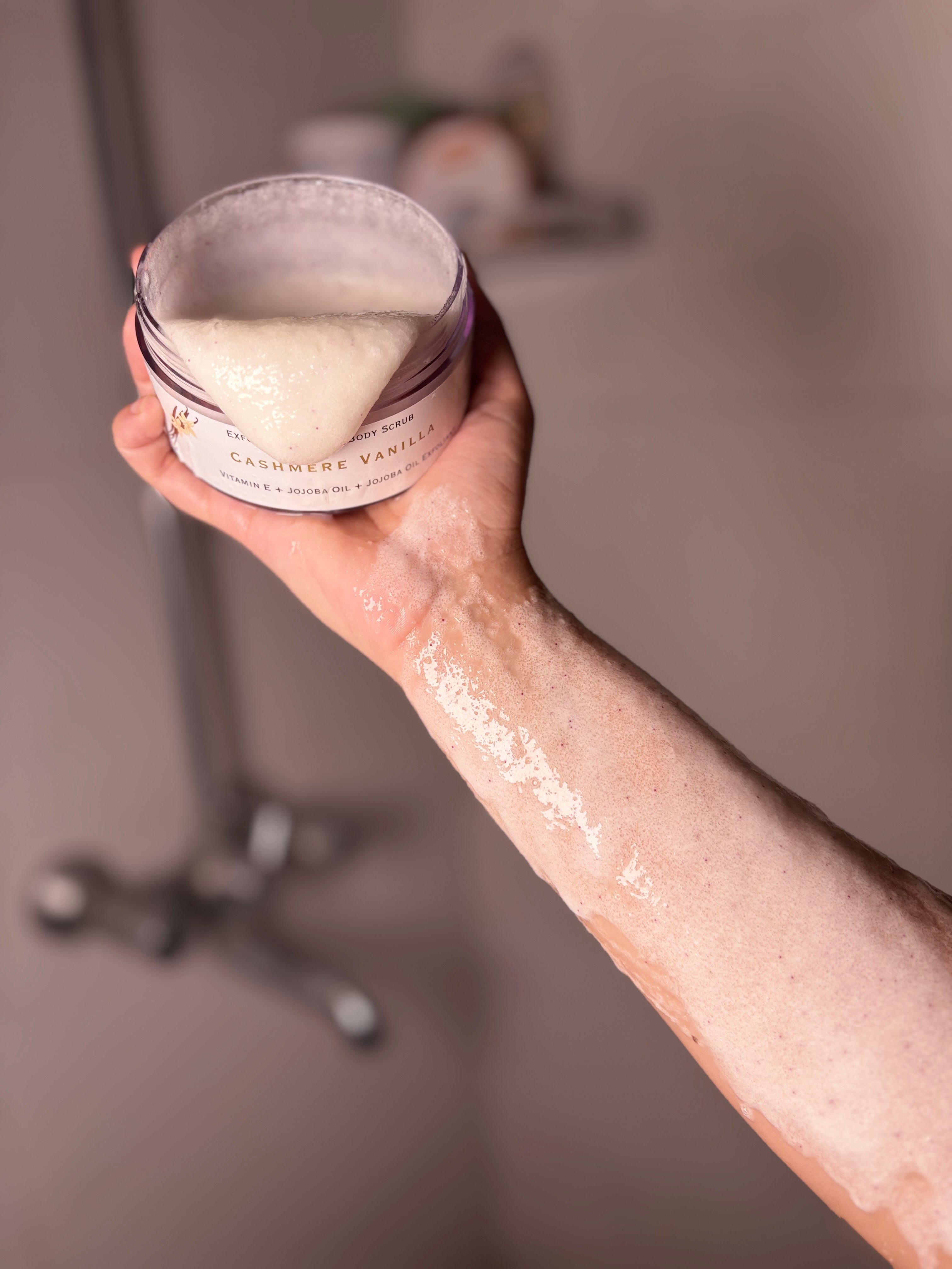 Cashmere Vanilla Body Scrub